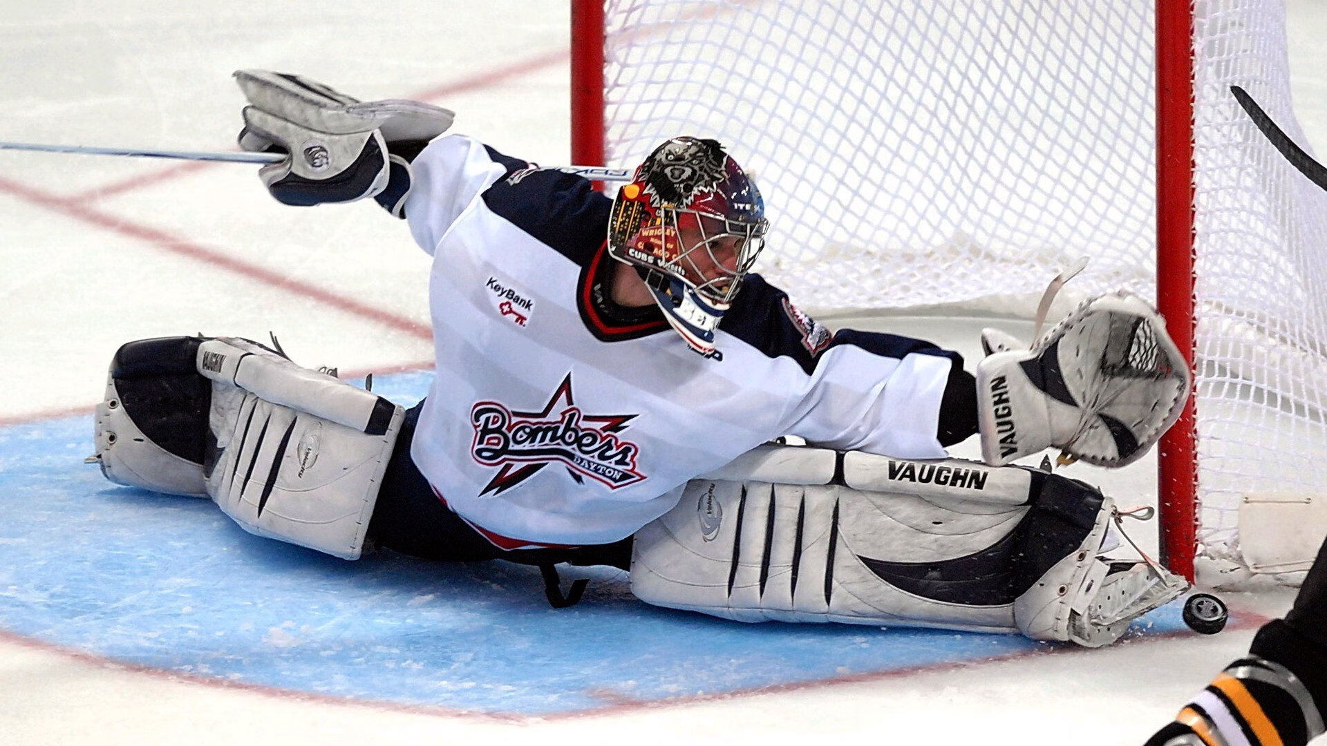 赛事期间的特色美食:台球文化的另一面,台球趣味比赛